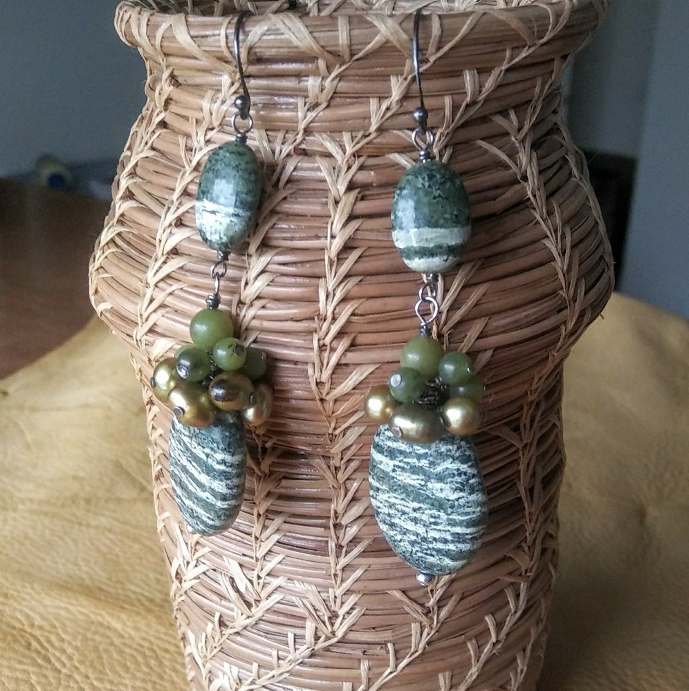 Dangle Earrings!